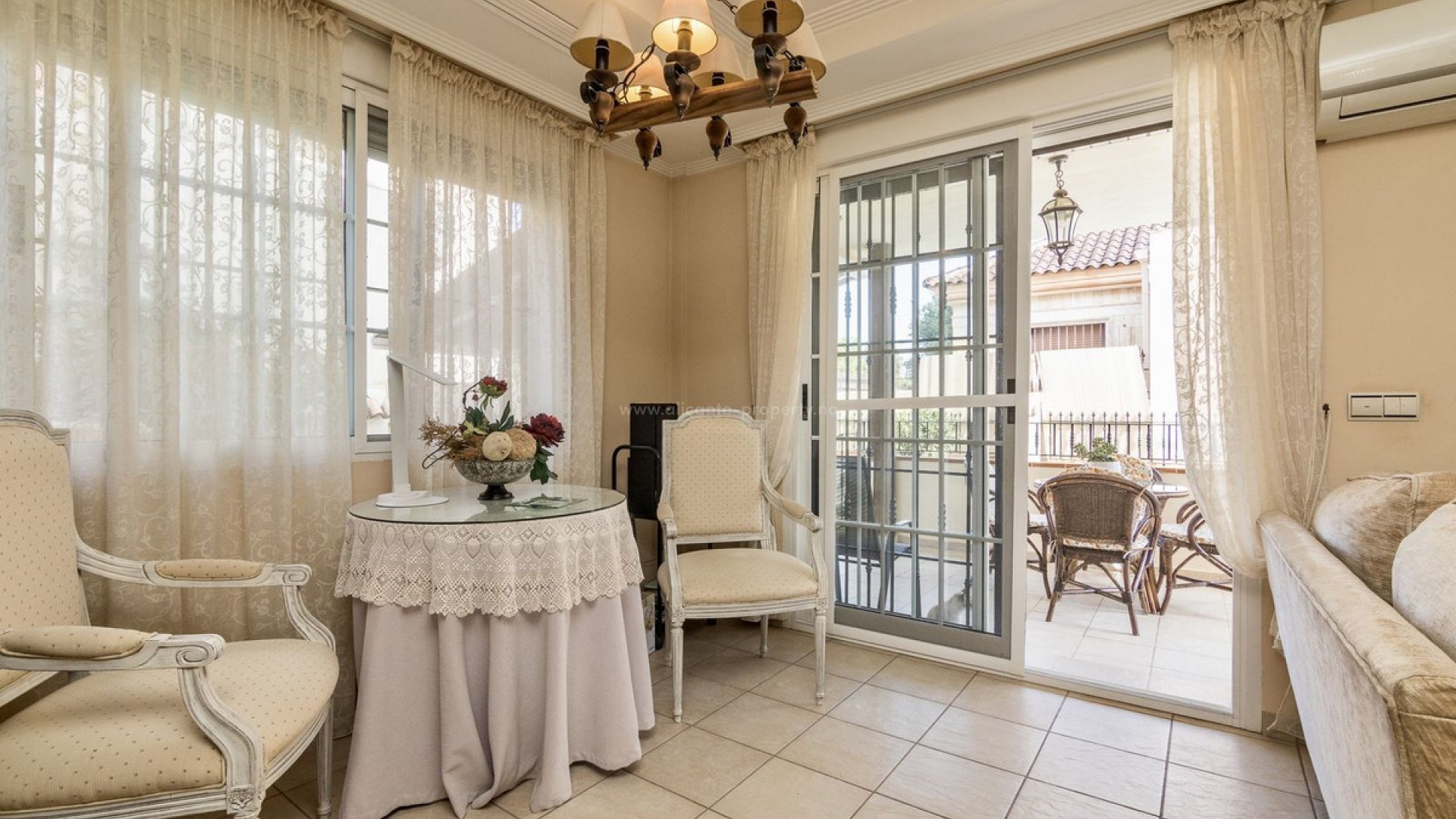 Hus / Villa i Almoradi Centro