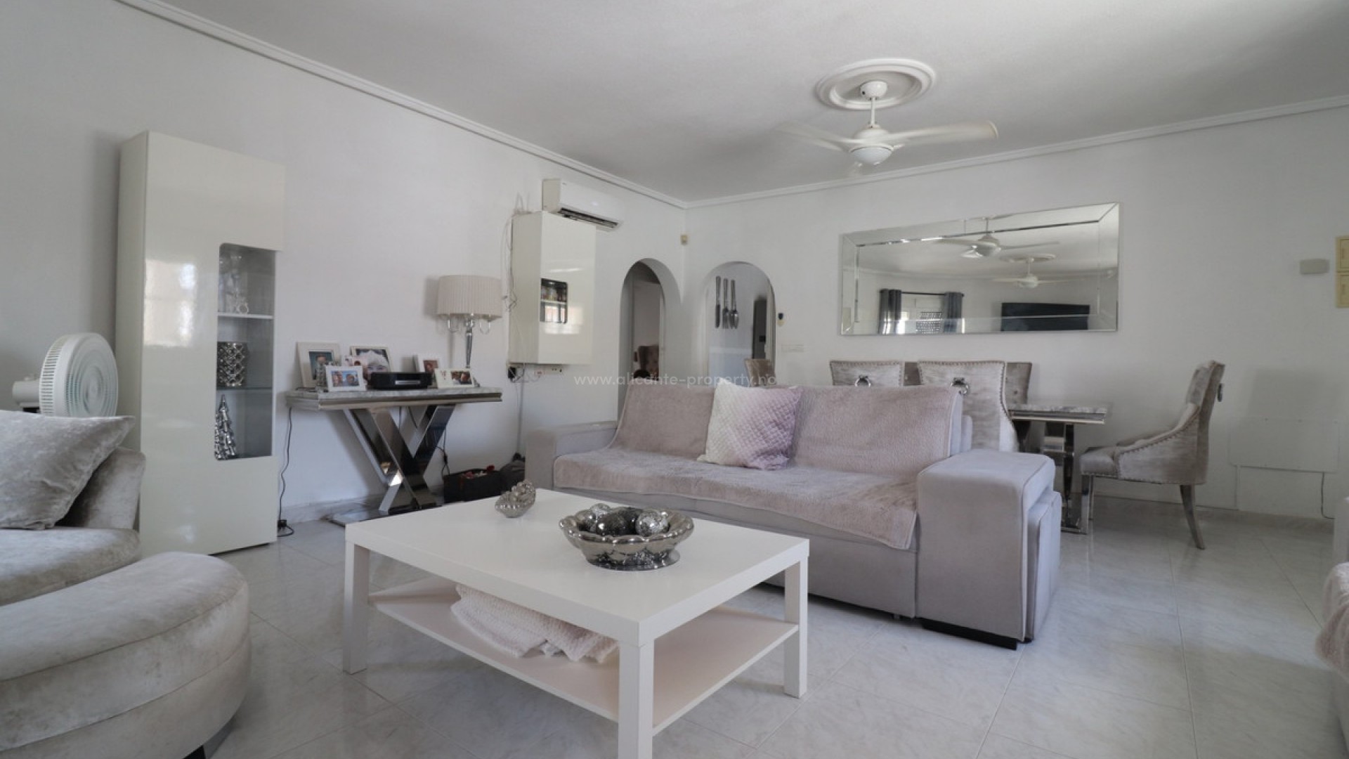 Hus / Villa i Benimar