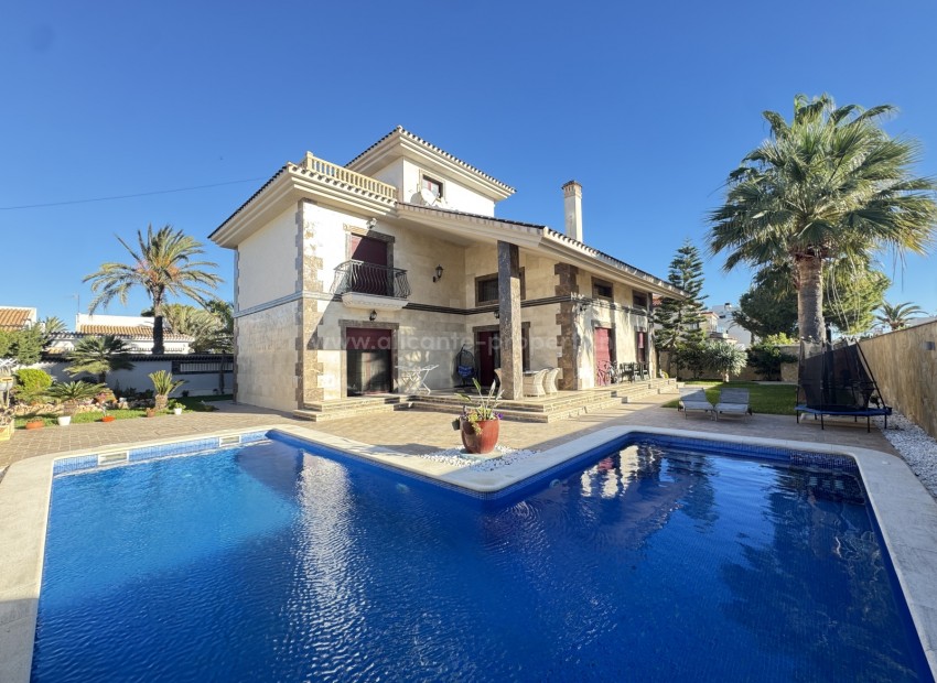 Hus / Villa i Cabo Roig