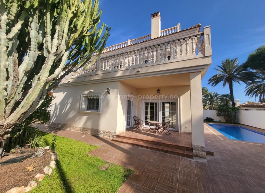 Hus / Villa i Cabo Roig