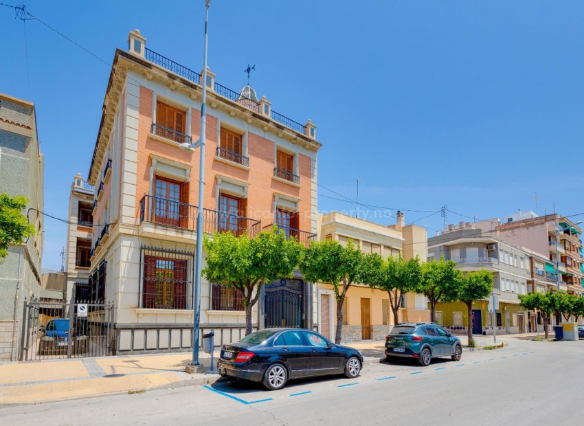 Hus / Villa i Callosa de Segura Centro