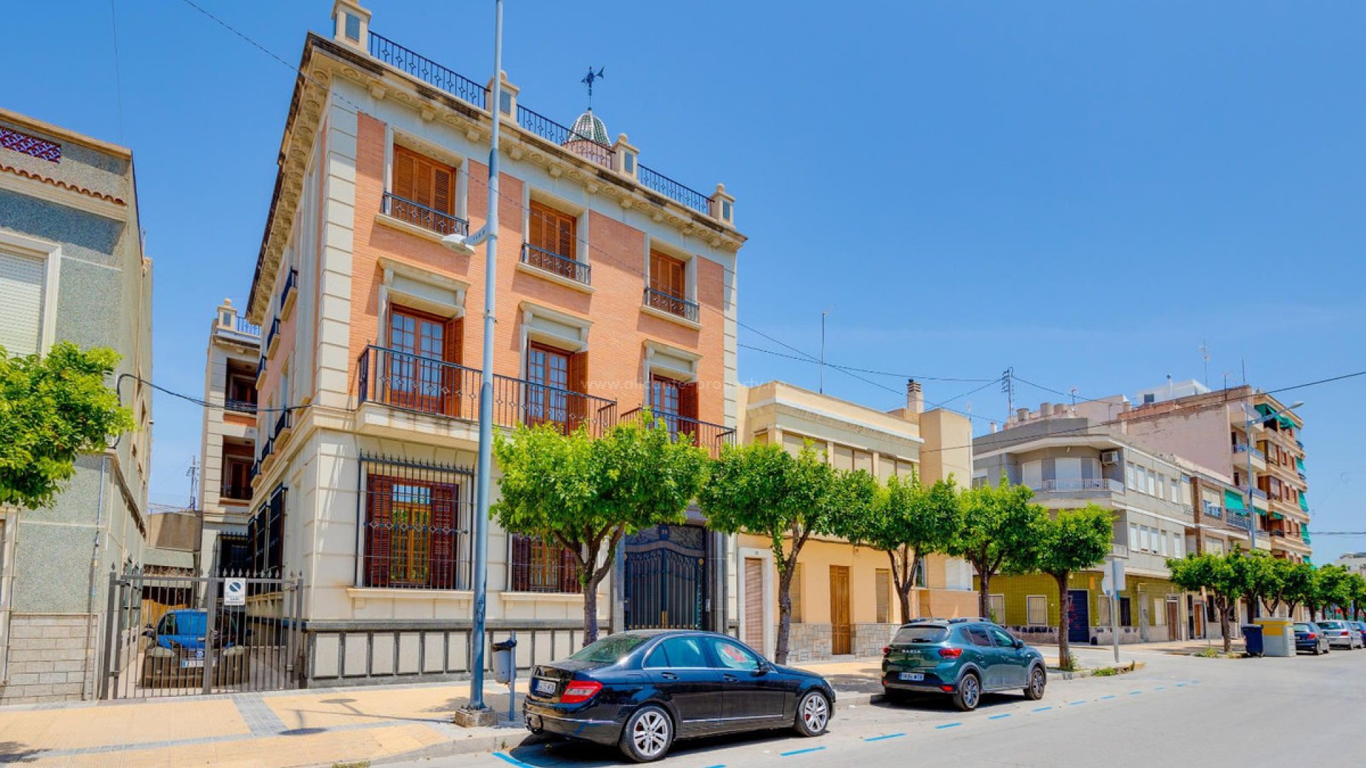 Hus / Villa i Callosa de Segura Centro