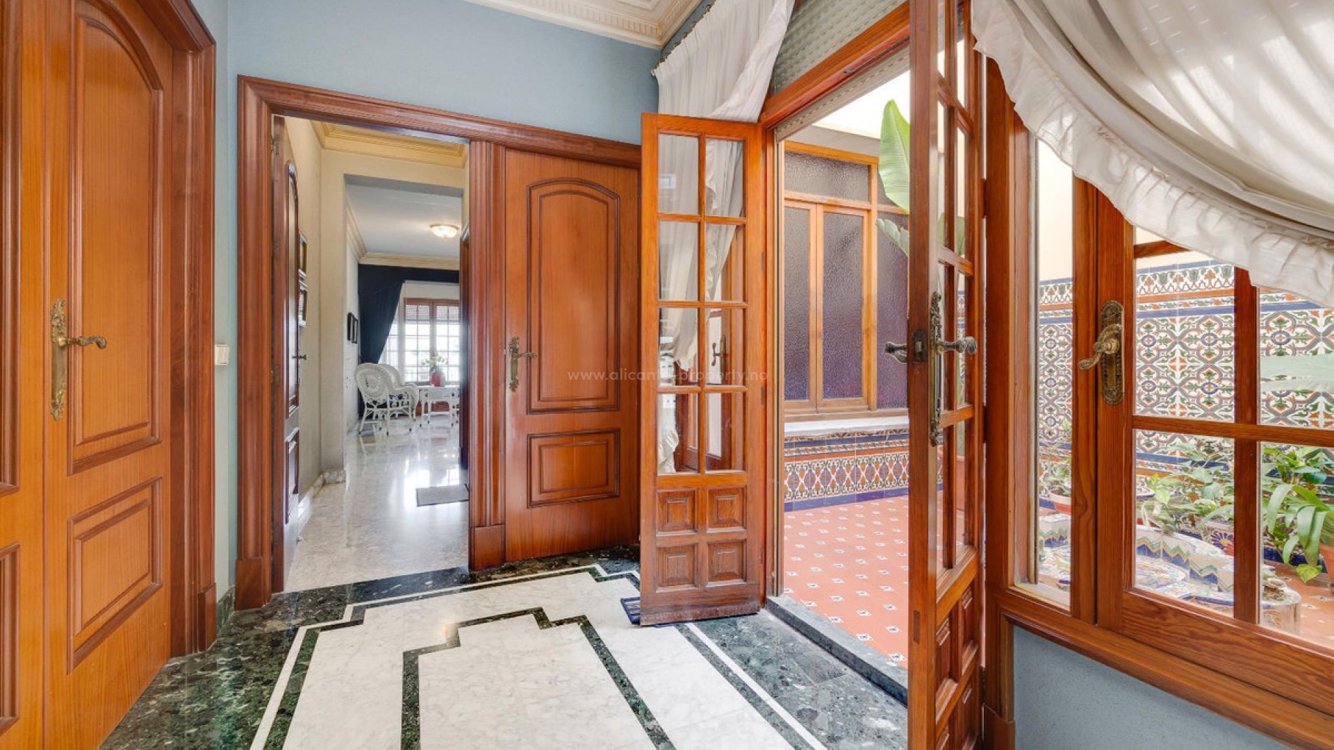 Hus / Villa i Callosa de Segura Centro