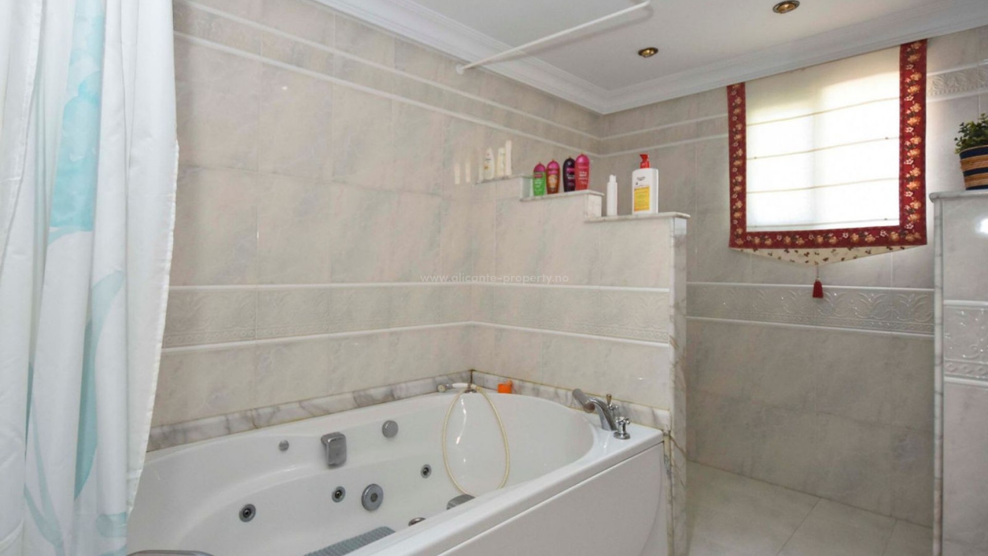 Hus / Villa i Callosa de Segura Centro