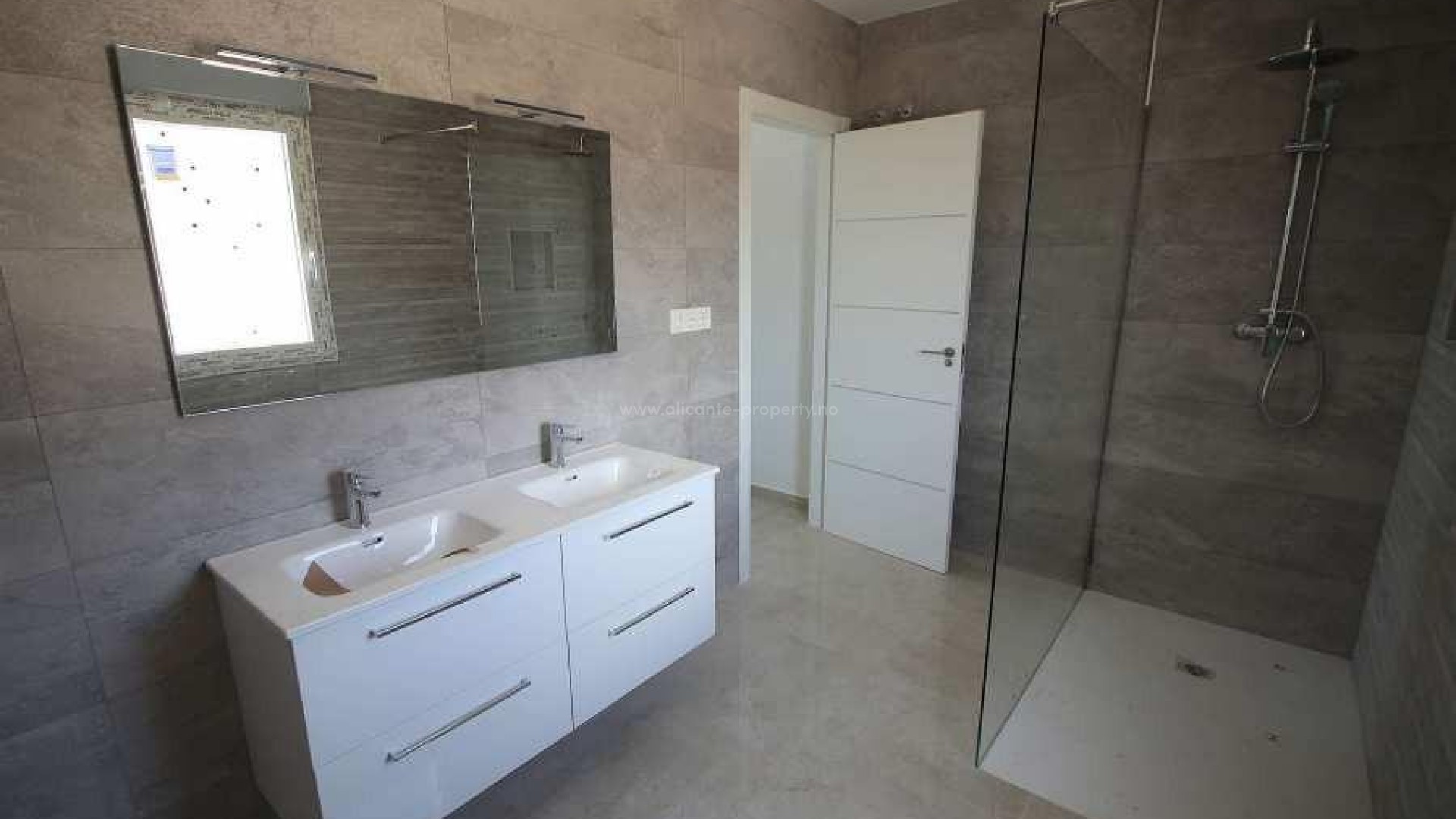 Hus / Villa i Camino Del Prado