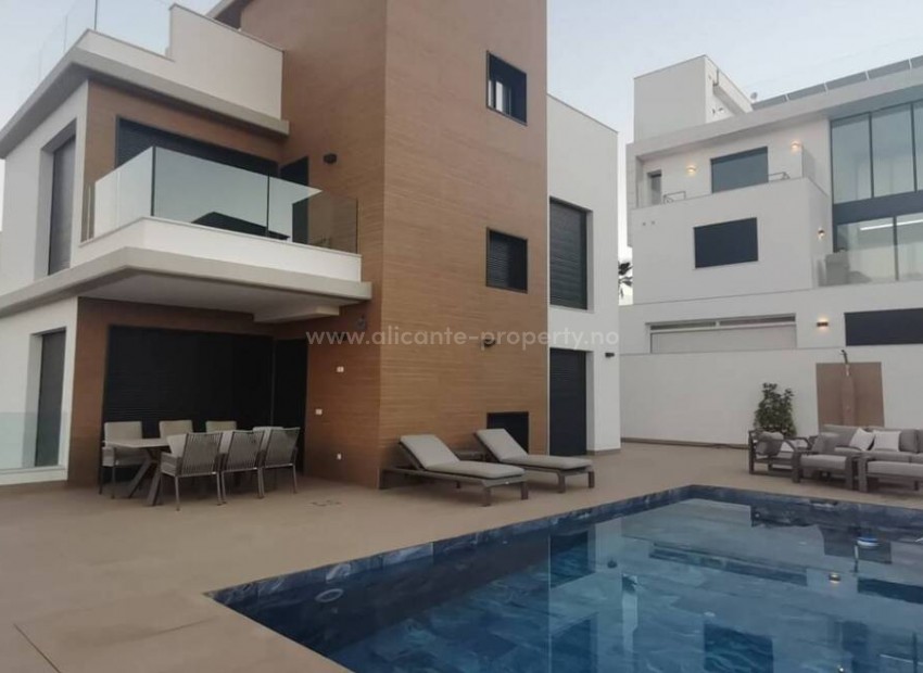 Hus / Villa i Campoamor