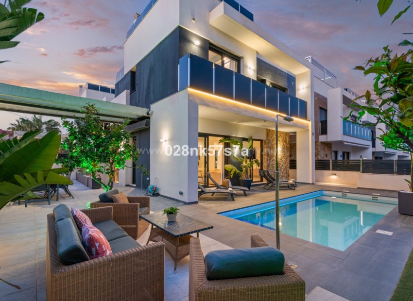 Hus / Villa i Campoamor