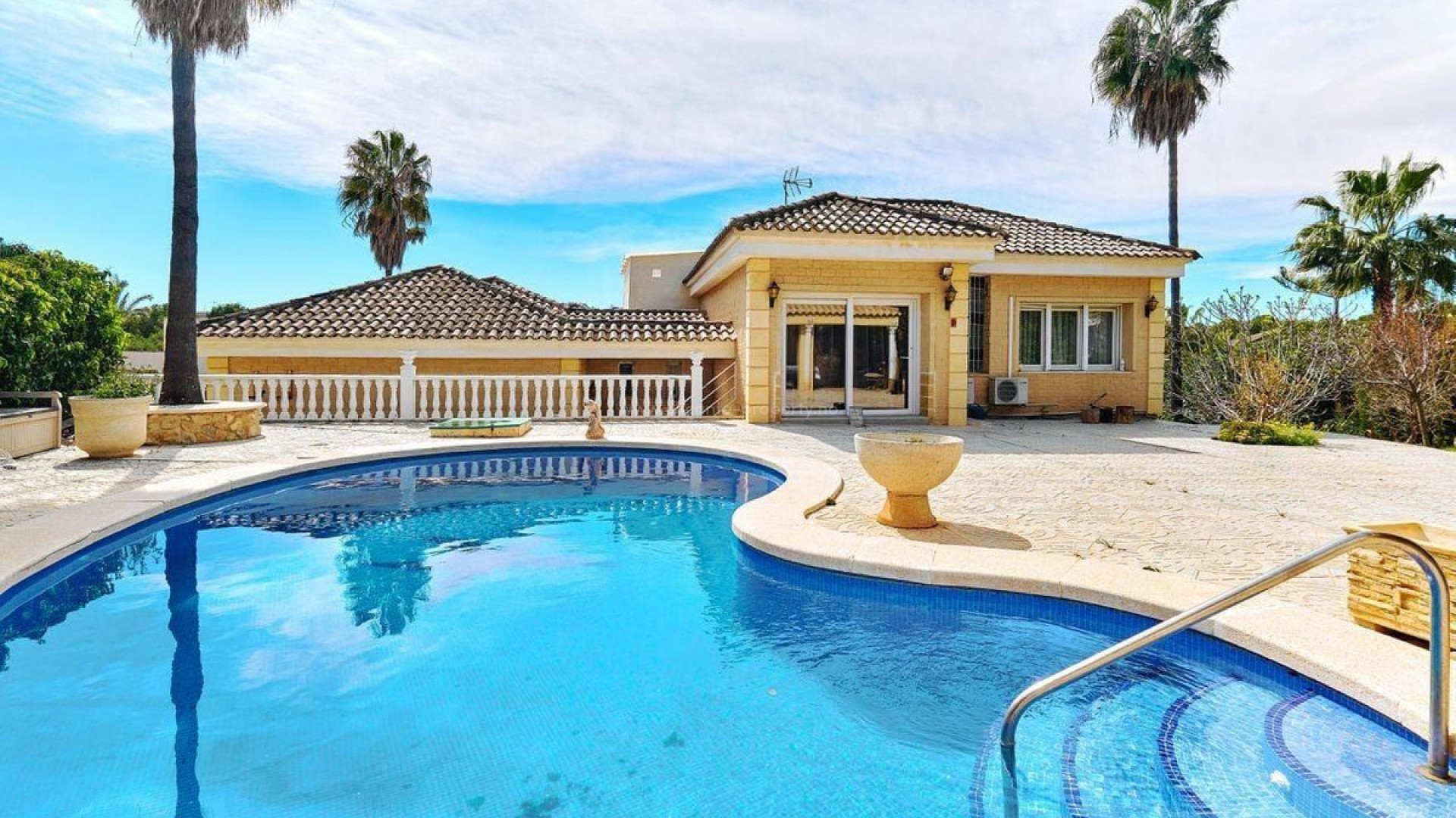 Hus / Villa i Campoamor