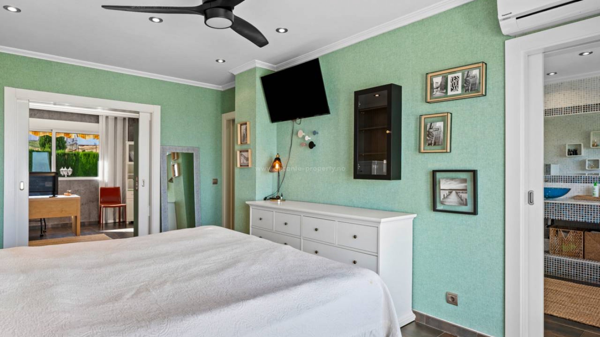 Hus / Villa i Castillo De Montemar