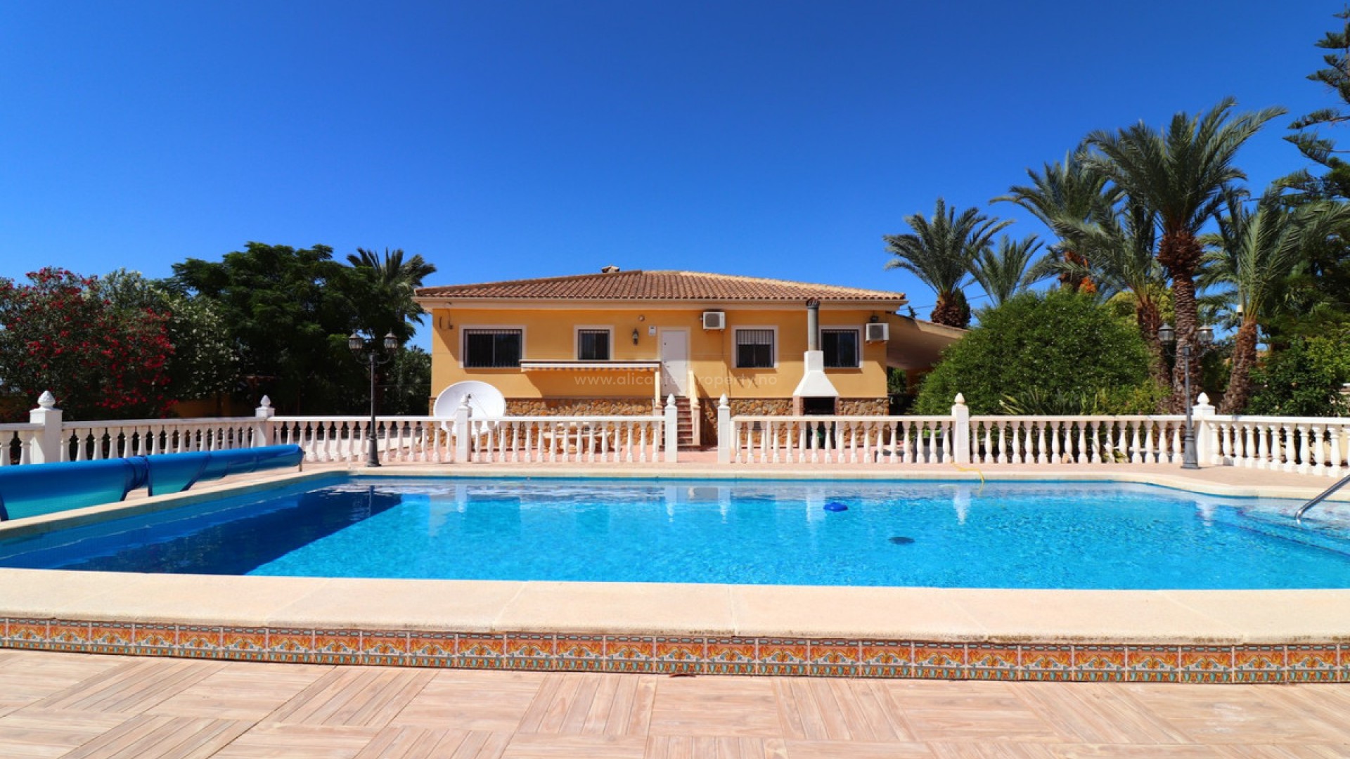 Hus / Villa i Catral Centro