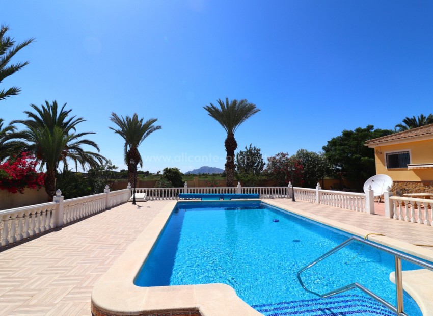 Hus / Villa i Catral Centro