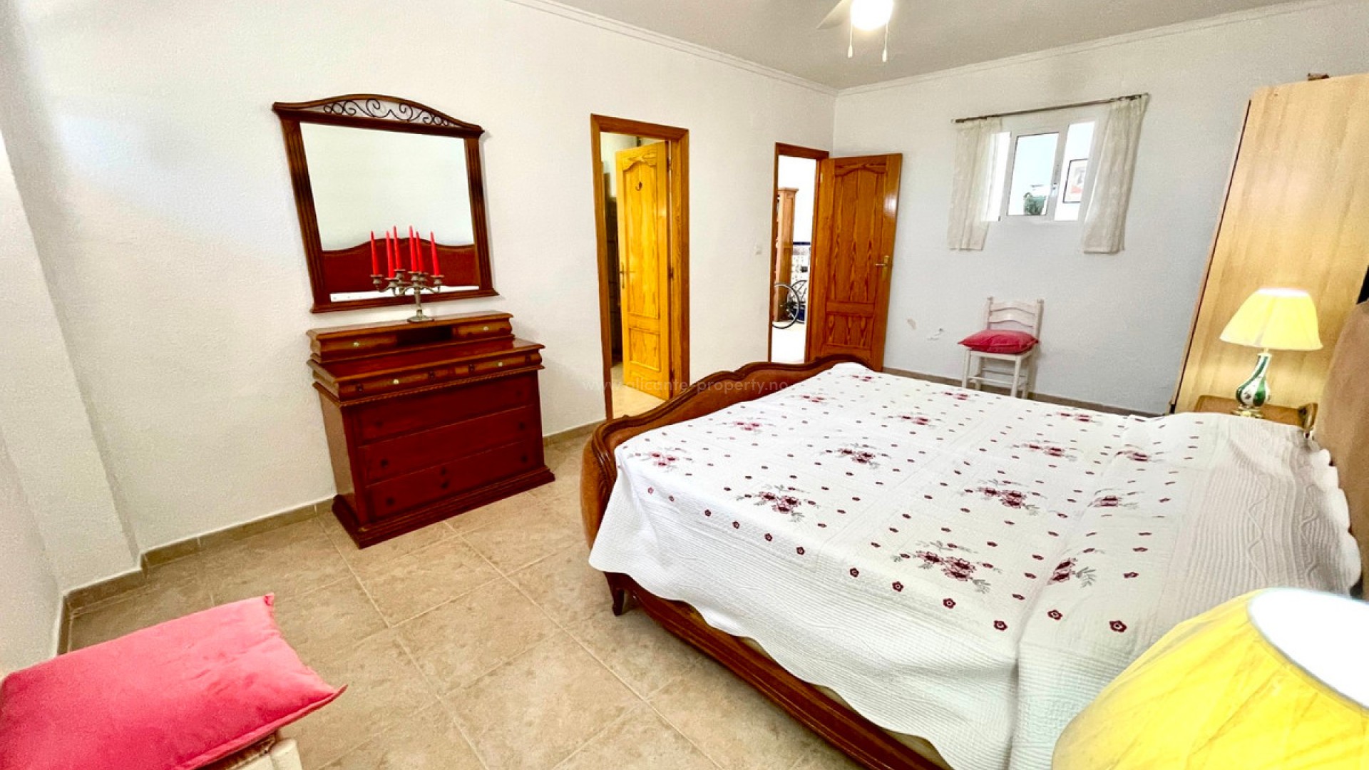 Hus / Villa i Daya Nueva Centro