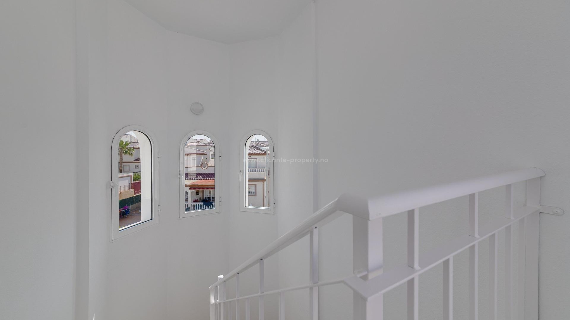 Hus / Villa i El Oasis