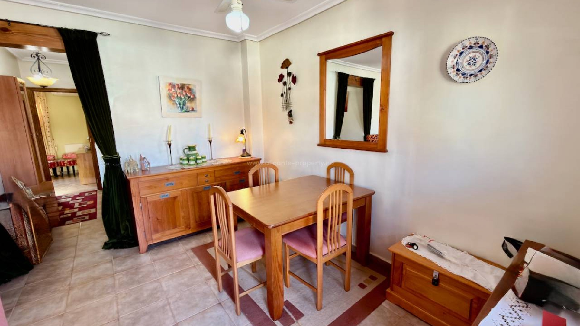 Hus / Villa i El Raso