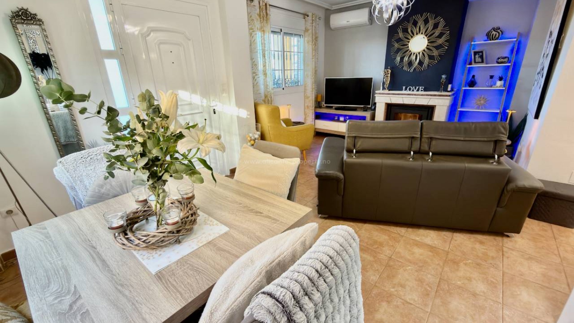 Hus / Villa i El Raso