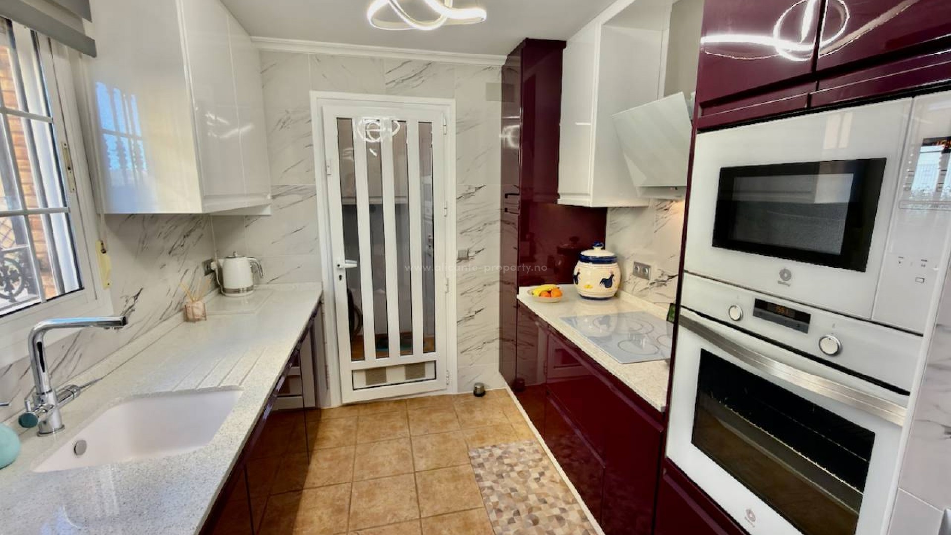 Hus / Villa i El Raso