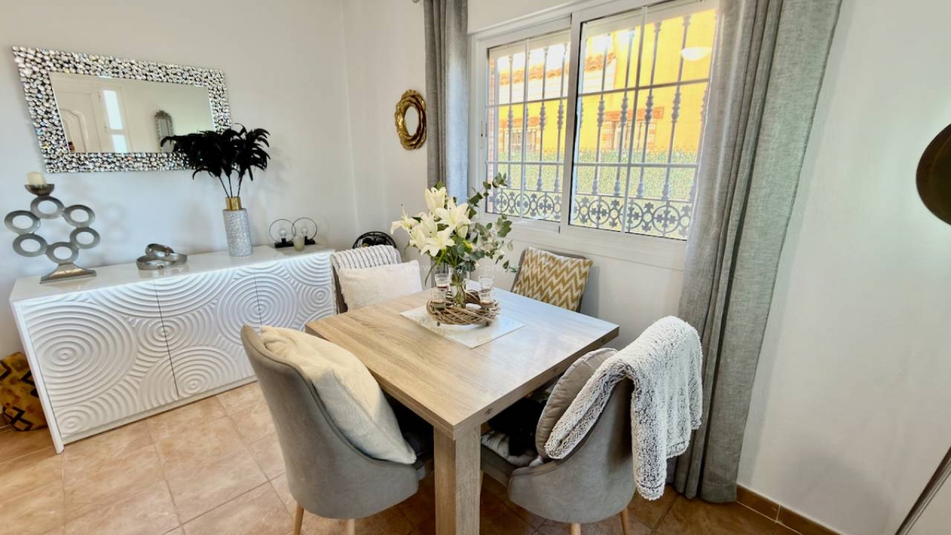 Hus / Villa i El Raso