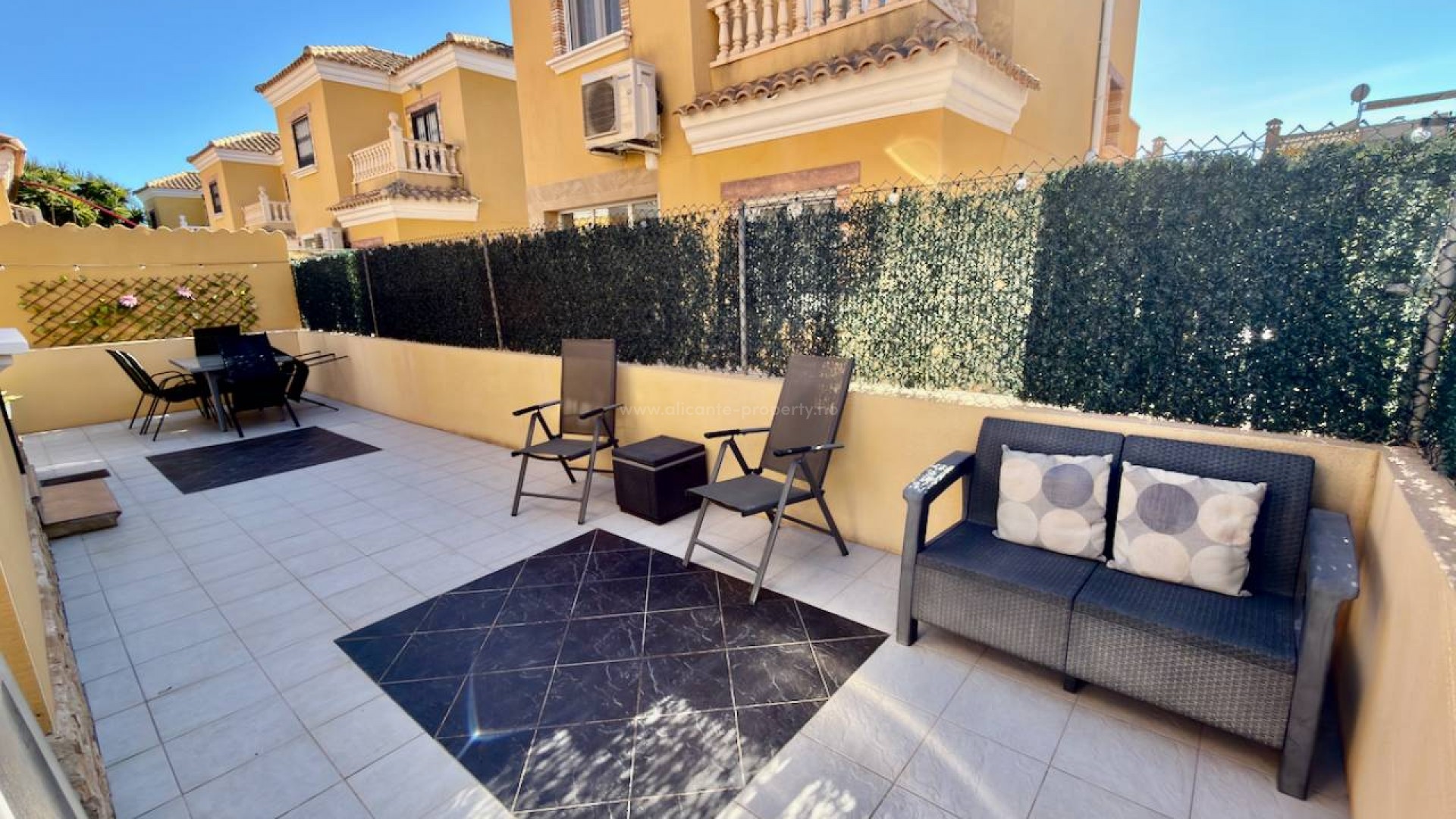 Hus / Villa i El Raso