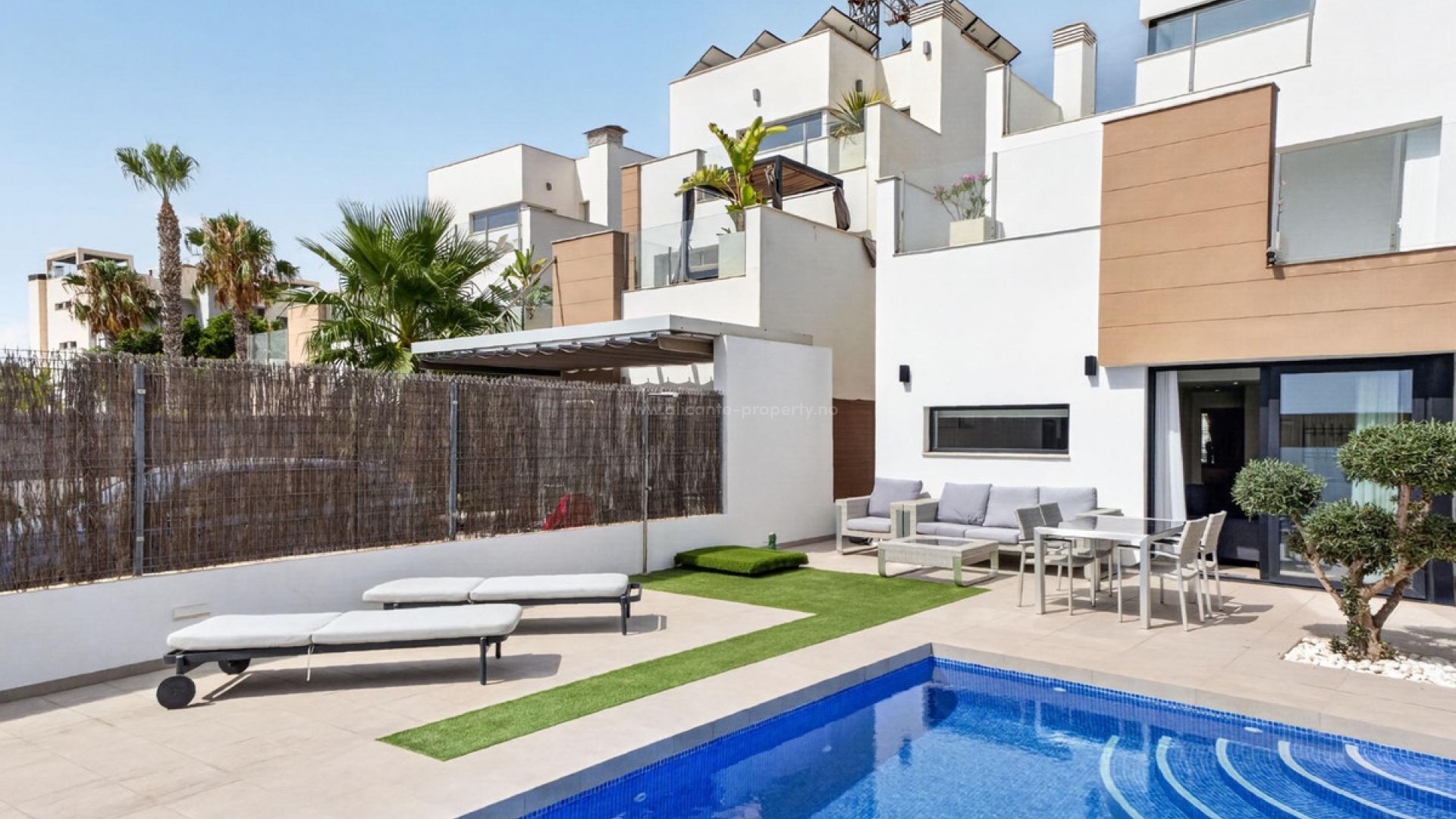 Hus / Villa i El Raso