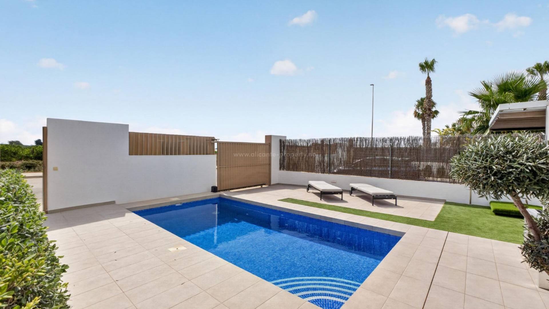 Hus / Villa i El Raso