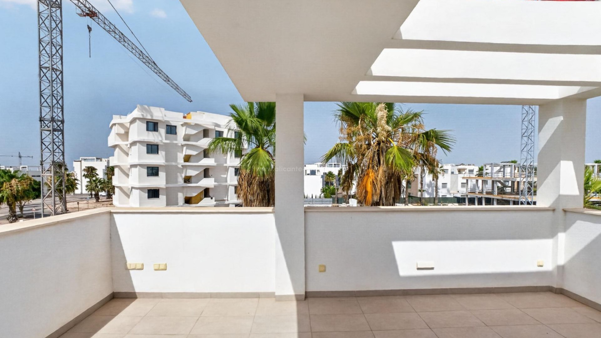 Hus / Villa i El Raso