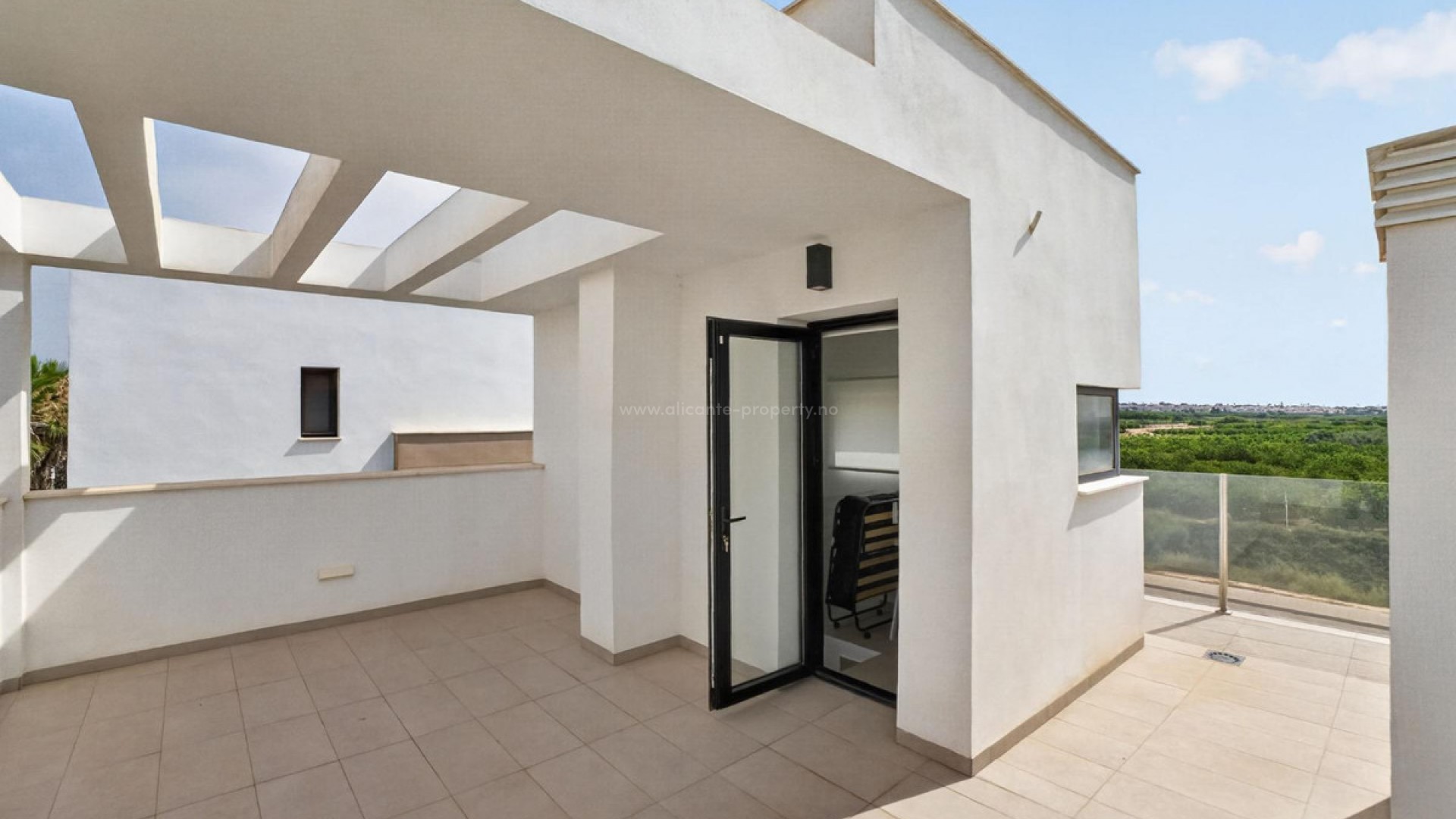 Hus / Villa i El Raso
