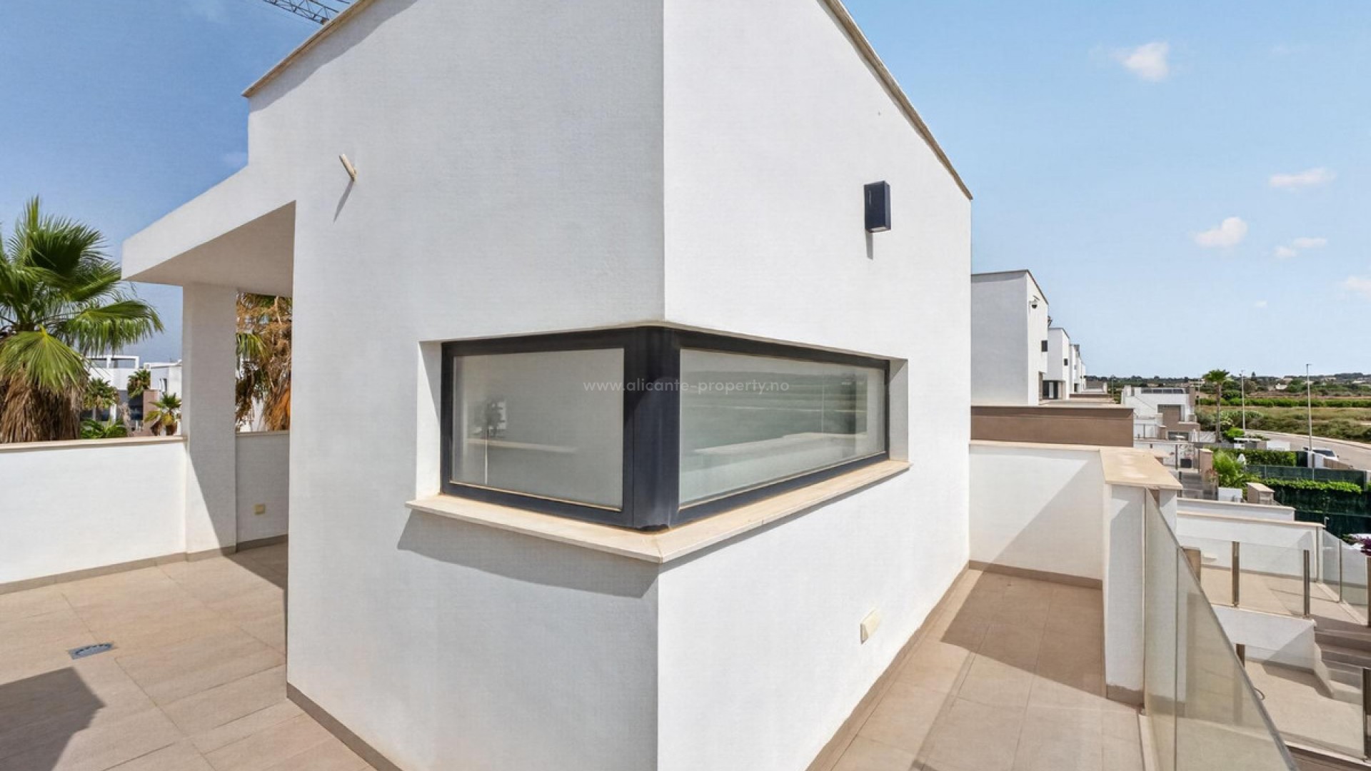 Hus / Villa i El Raso
