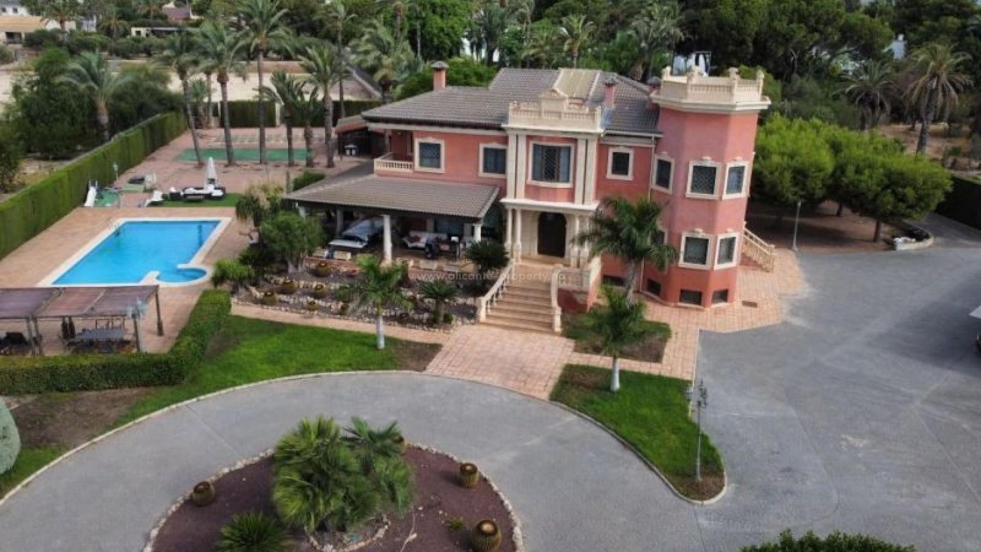 Hus / Villa i Elche Centro