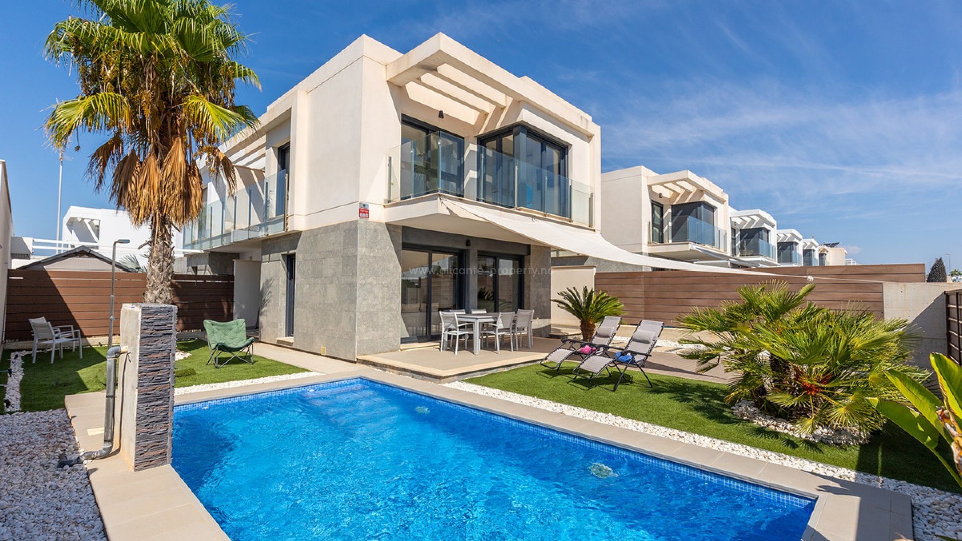 Hus / Villa i Entre Naranjos