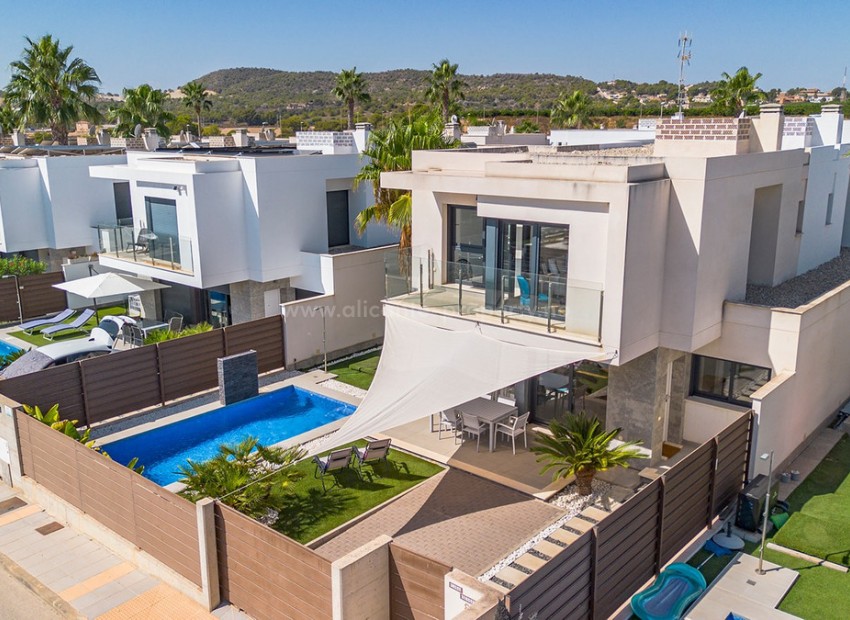Hus / Villa i Entre Naranjos