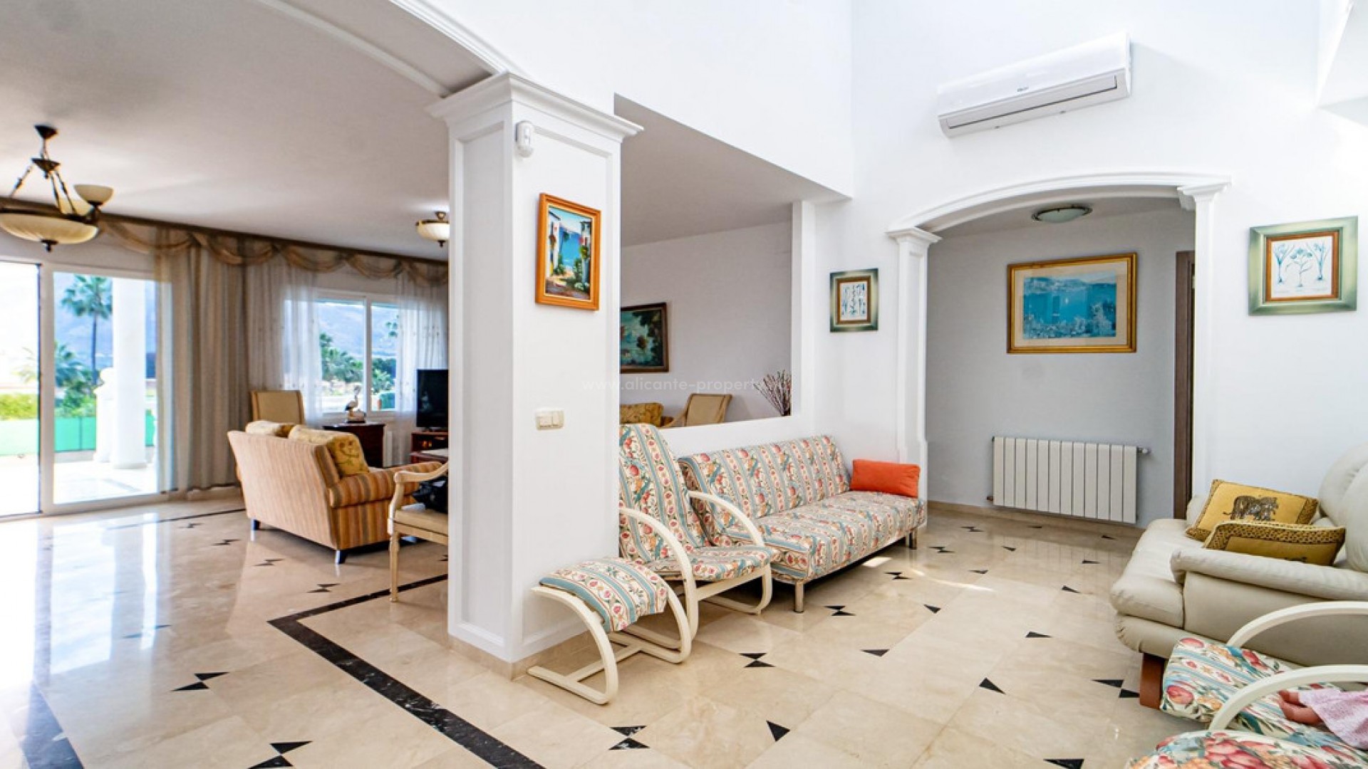 Hus / Villa i L'Alfás del Pi Centro