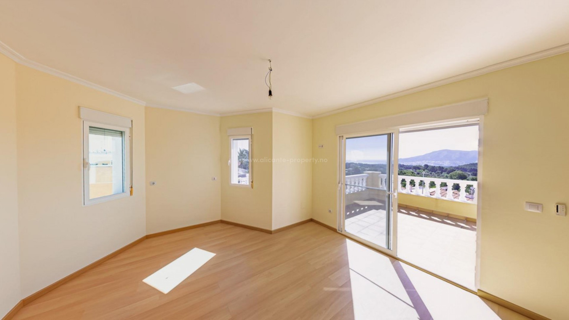 Hus / Villa i L'Alfás del Pi Centro