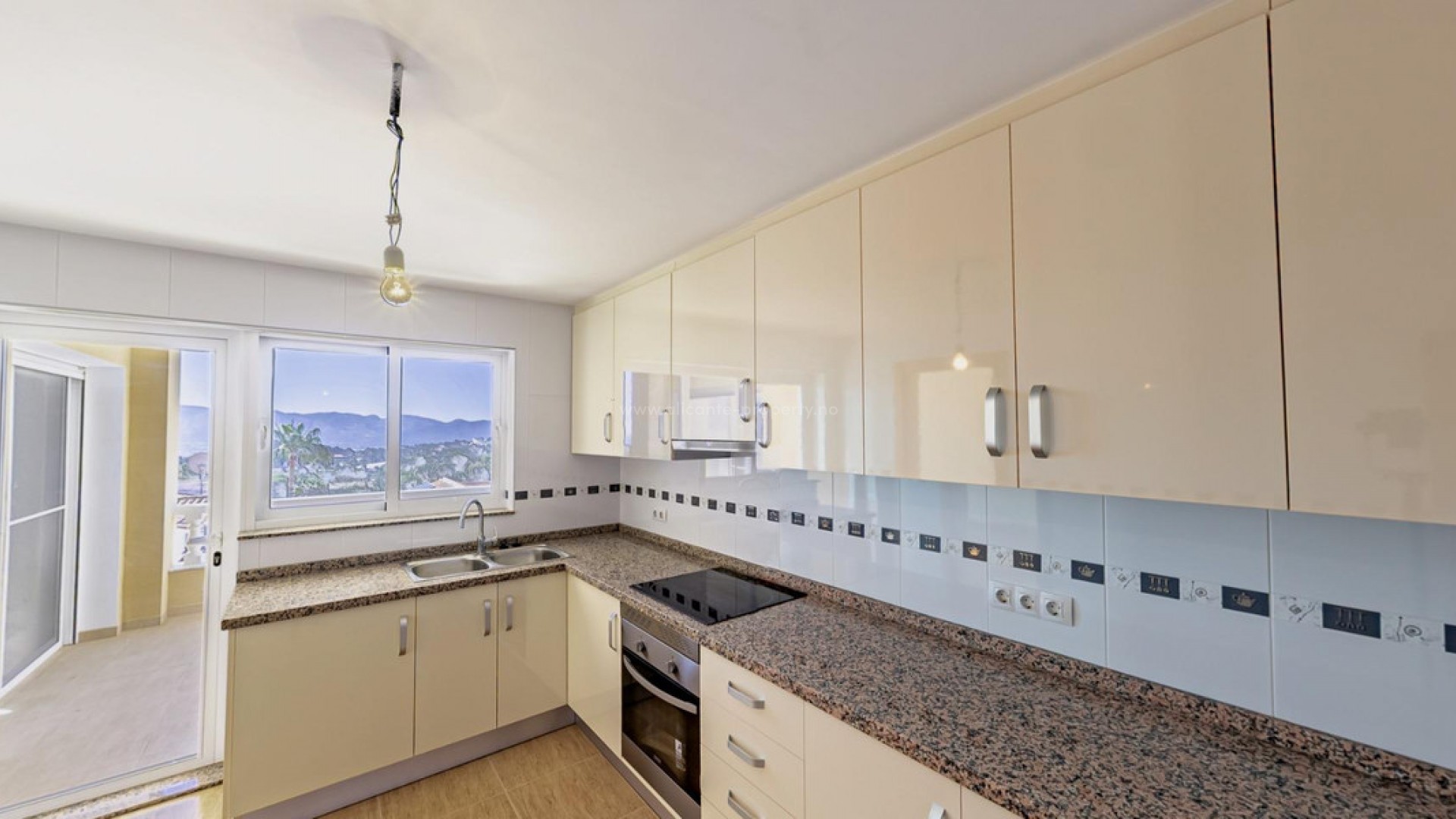 Hus / Villa i L'Alfás del Pi Centro