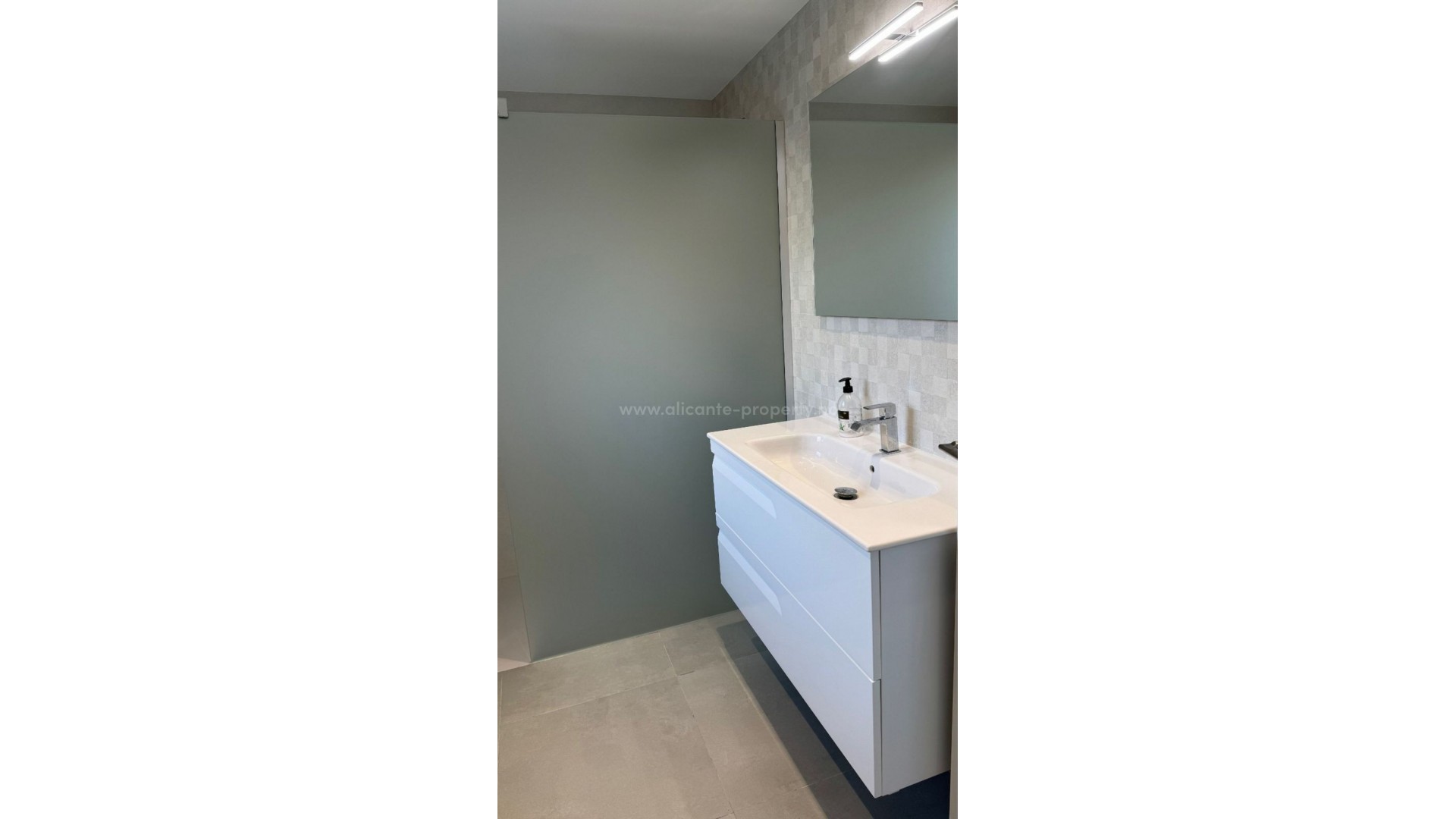 Hus / Villa i L'Alfás del Pi Centro