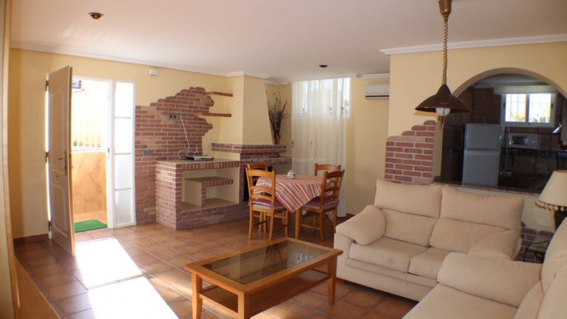 Hus / Villa i L'Alfás del Pi Centro