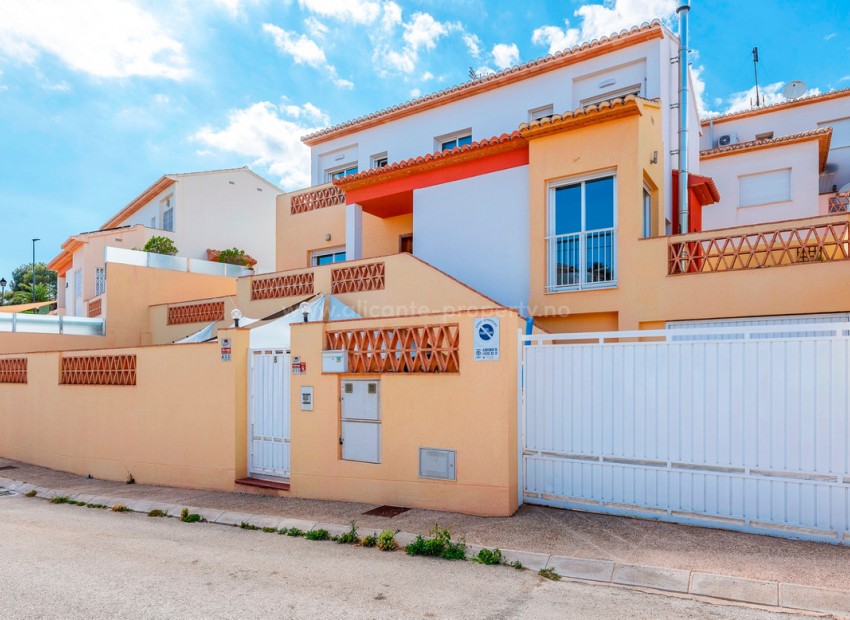 Hus / Villa i L'Alfás del Pi Centro