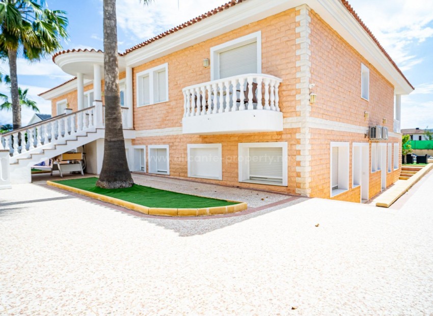 Hus / Villa i L'Alfás del Pi Centro