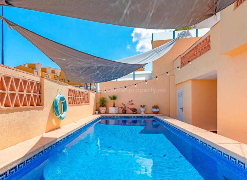 Hus / Villa i L'Alfás del Pi Centro