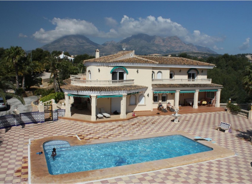 Hus / Villa i L'Alfás del Pi Centro
