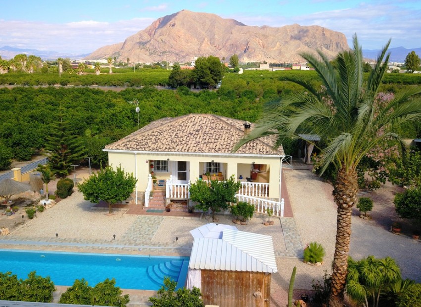 Hus / Villa i La Campaneta