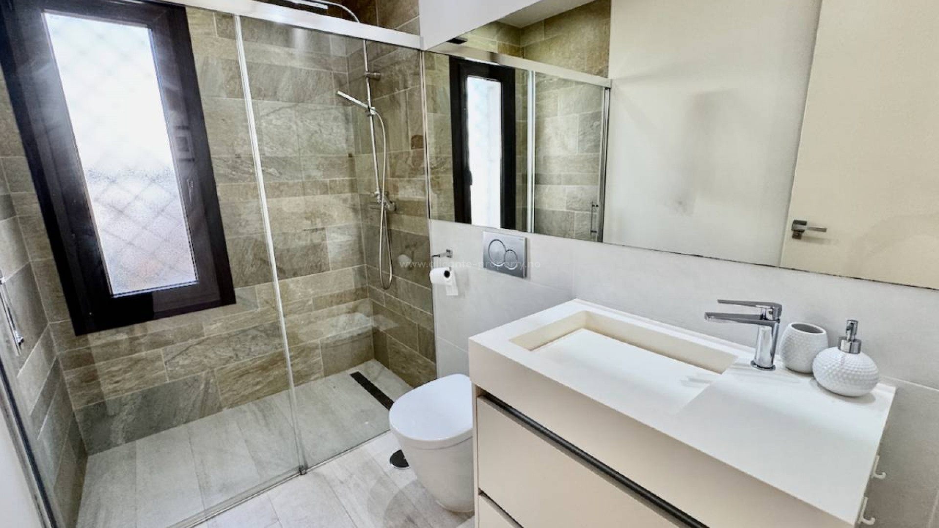 Hus / Villa i La finca Golf