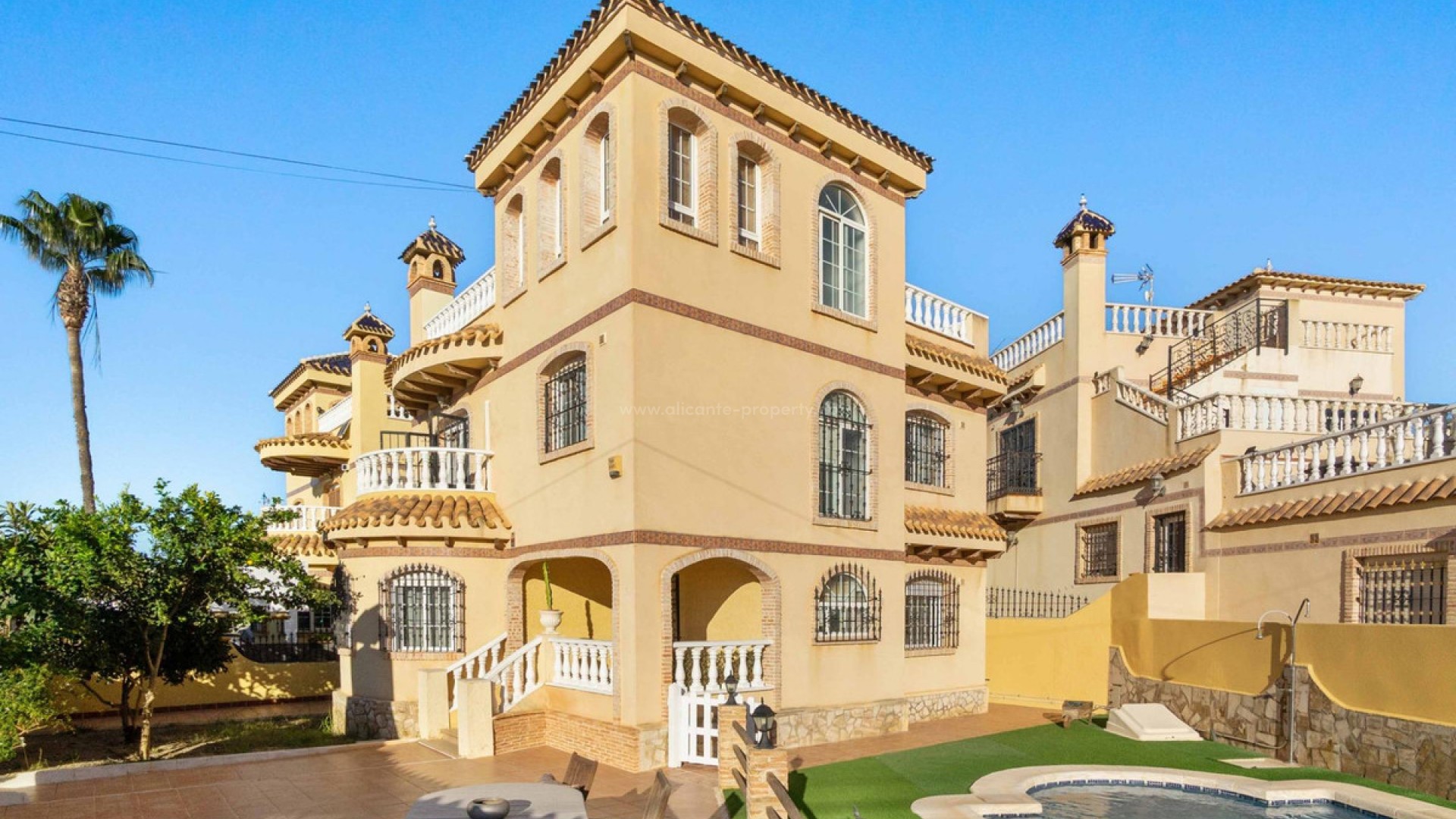 Hus / Villa i La Florida