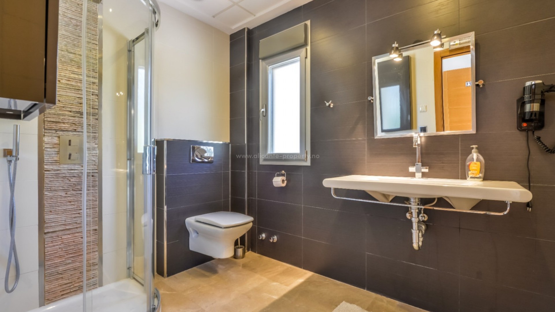 Hus / Villa i La Fustera