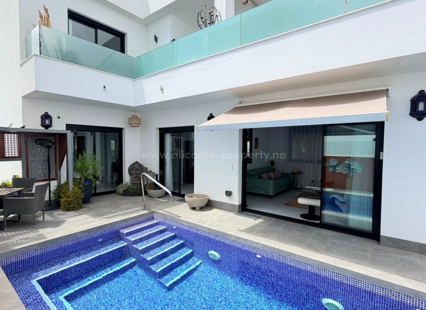 Hus / Villa i La Herrada