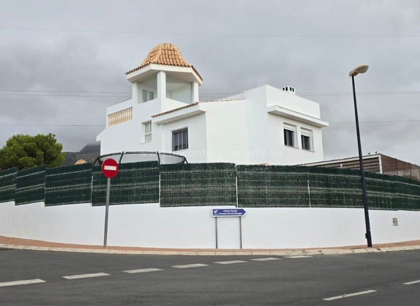 Hus / Villa i La Nucia Centro