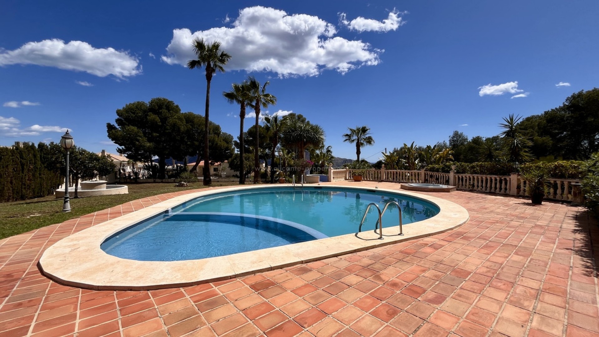 Hus / Villa i La Nucia Centro