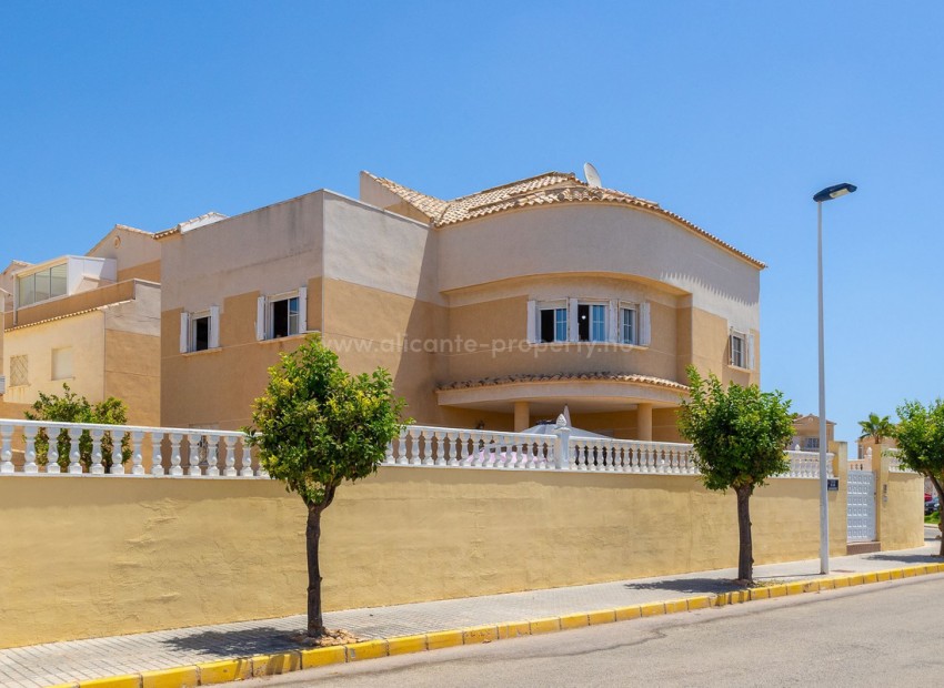 Hus / Villa i La Siesta