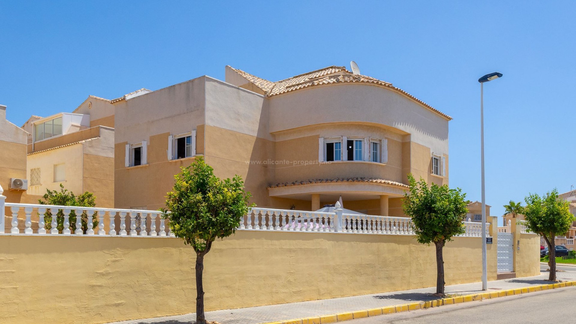Hus / Villa i La Siesta