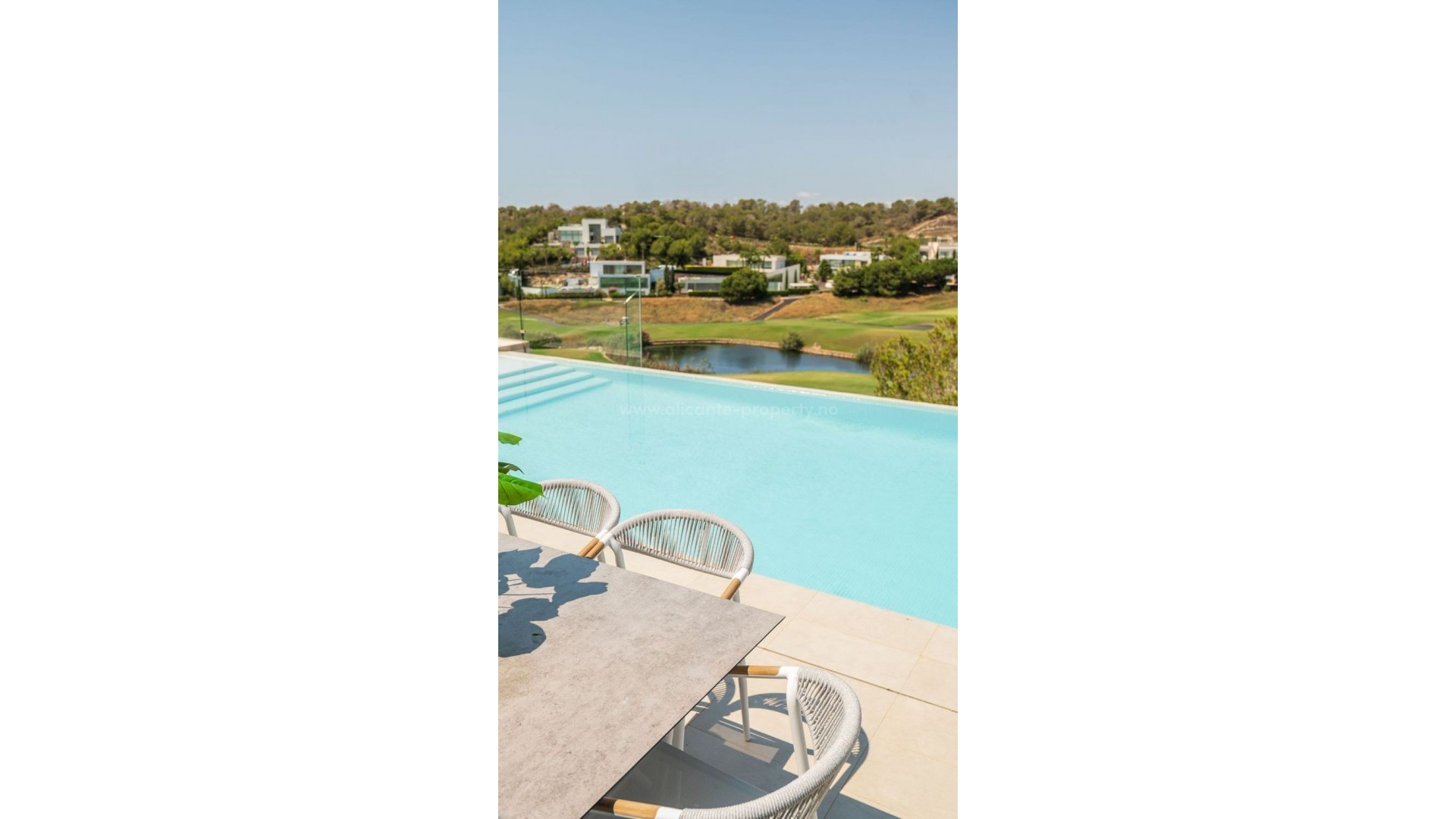 Hus / Villa i Las Colinas Golf Resort