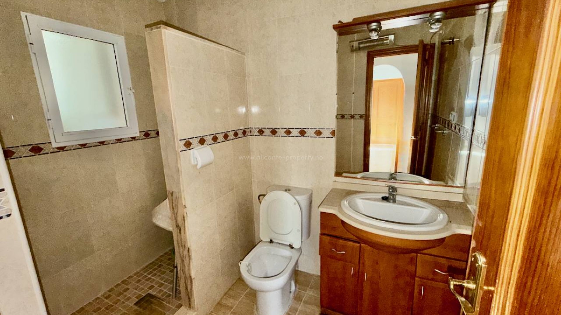 Hus / Villa i Lo crispin